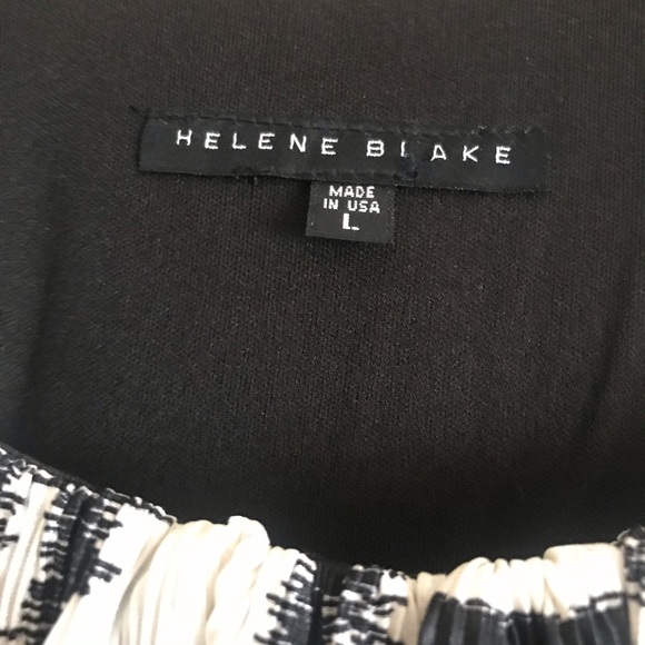 Flowy Dress - Picture 2 of 2